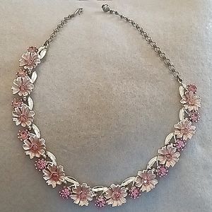 💕 sale Vintage pink flower necklace💕